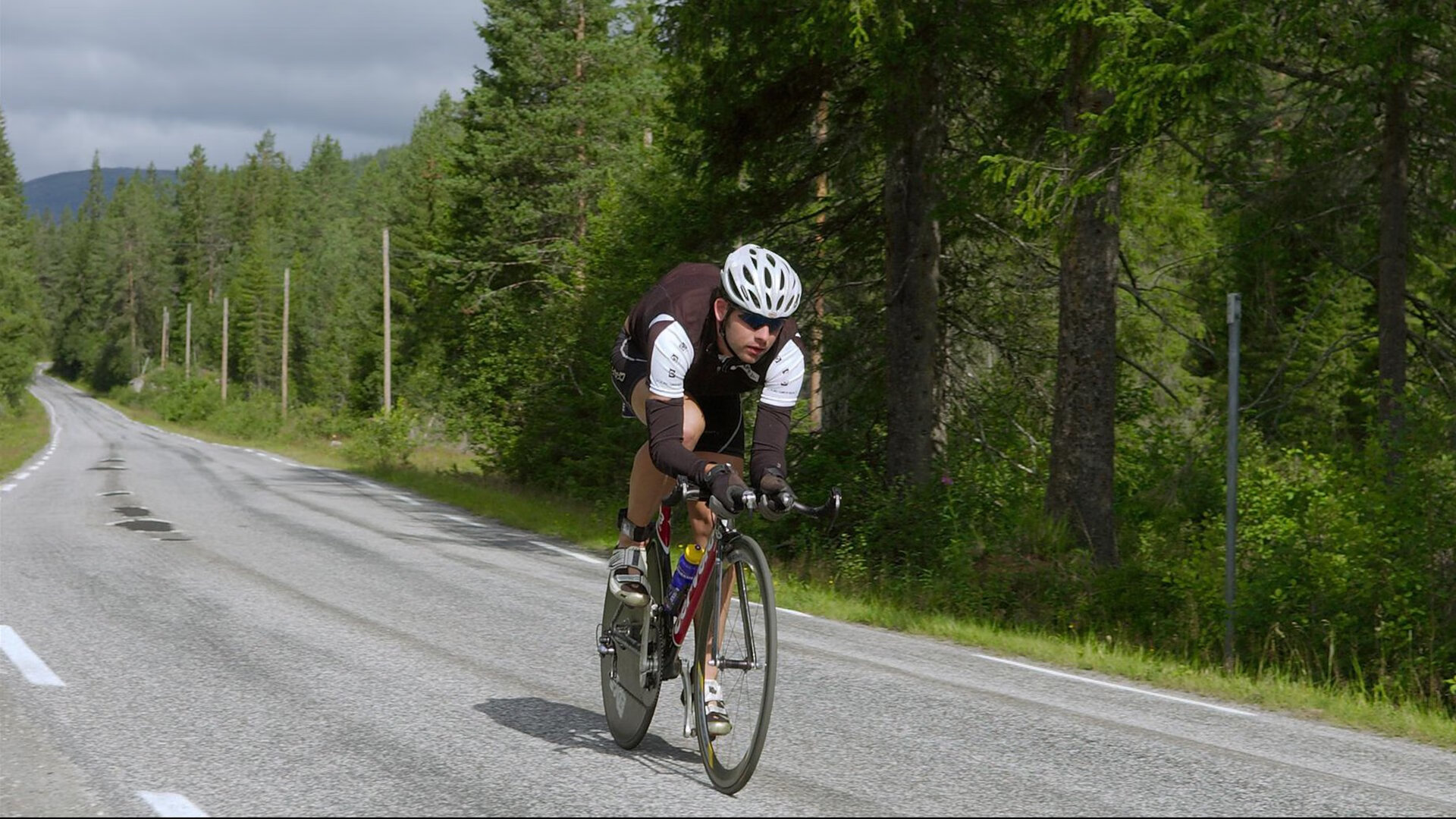 “沙滩手球亮点满满，天府新区赛场成焦点”